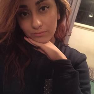 Meet your Posher, Adriana